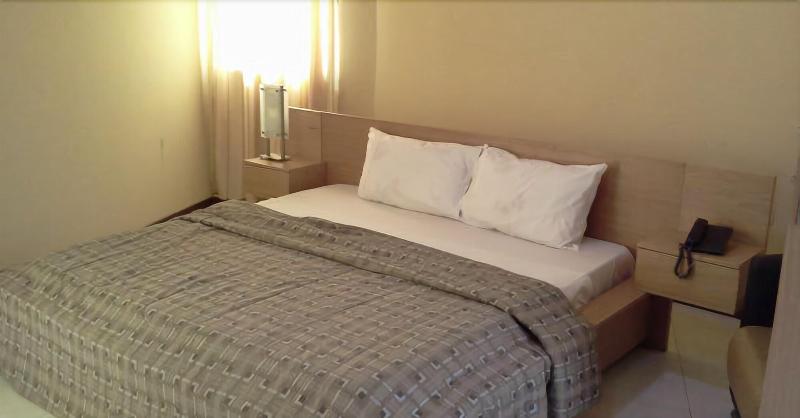 Meridian Drive Hotel image