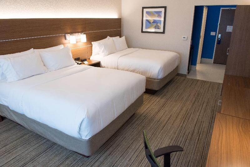 Holiday Inn Express & Suites Fort Wayne North image