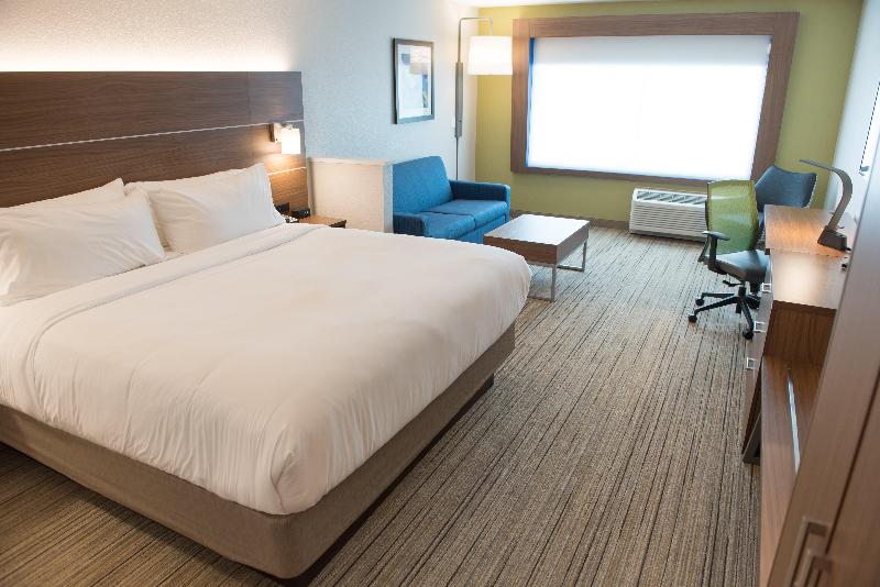 Holiday Inn Express & Suites Fort Wayne North image