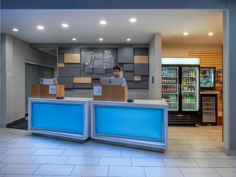 Holiday Inn Express & Suites Gilbert Mesa Gateway image