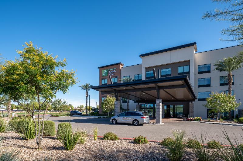 Holiday Inn Express & Suites Gilbert Mesa Gateway image