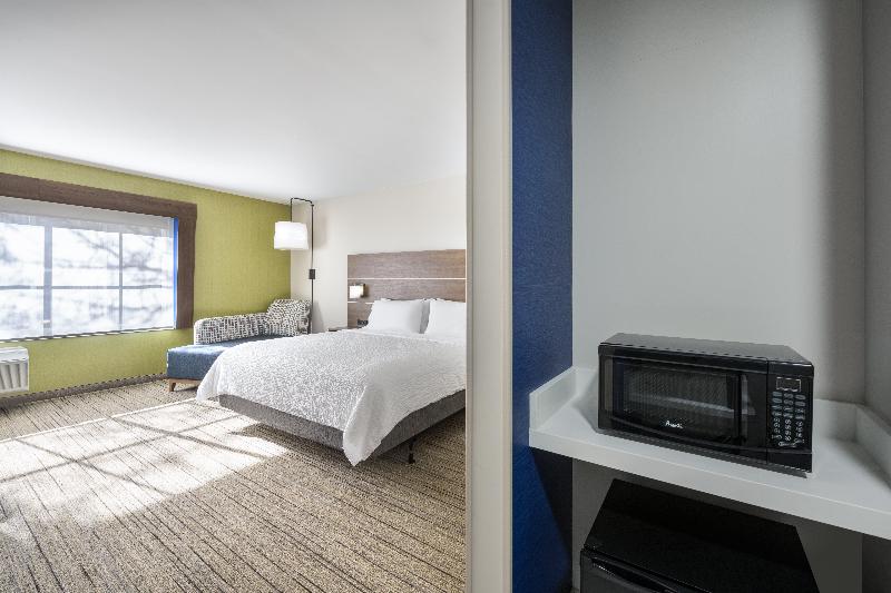 Holiday Inn Express & Suites Gilbert Mesa Gateway image