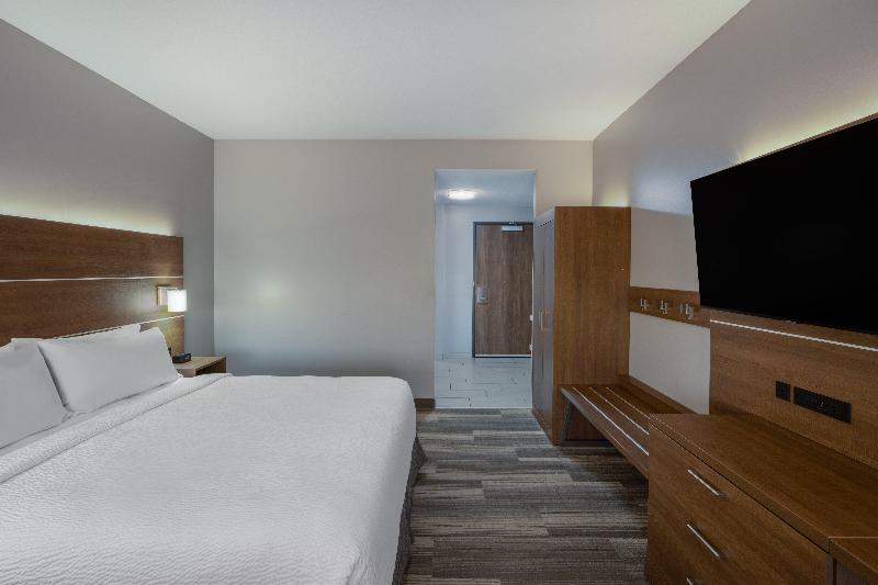 Holiday Inn Express & Suites Gilbert Mesa Gateway image
