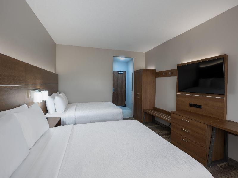 Holiday Inn Express & Suites Gilbert Mesa Gateway image