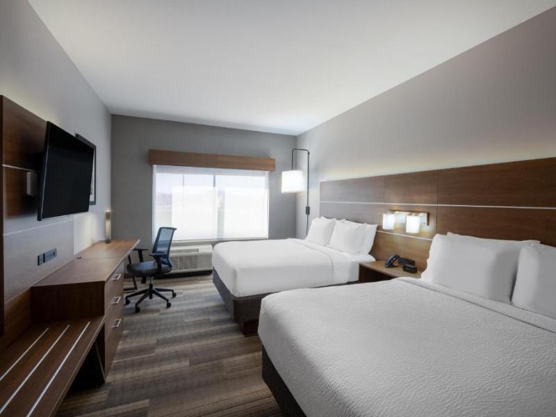 Holiday Inn Express & Suites Gilbert Mesa Gateway image
