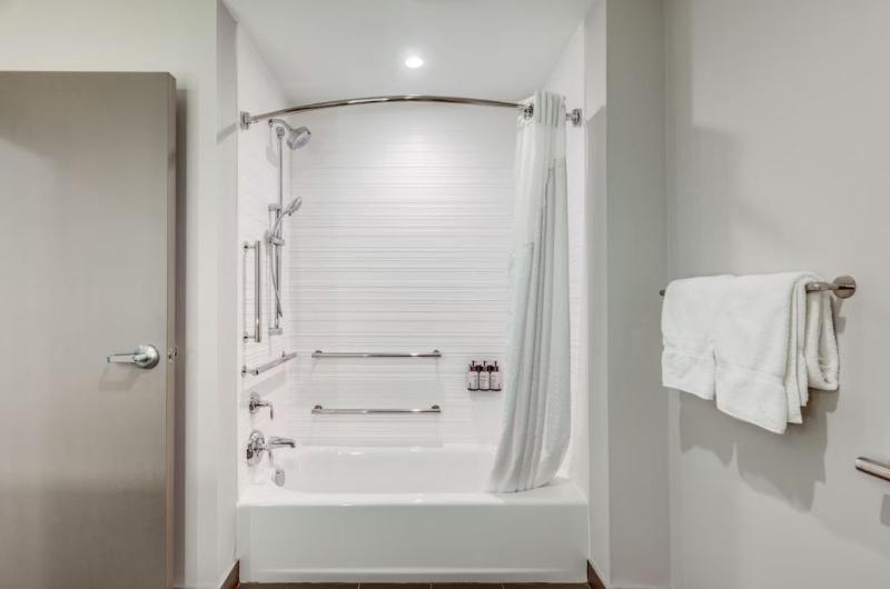 Avid Hotel Zeeland By IHG image