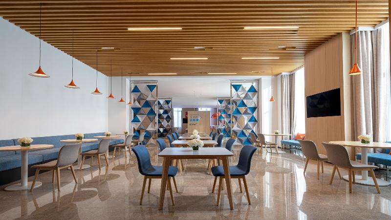 Holiday Inn Express Chengde Park View image