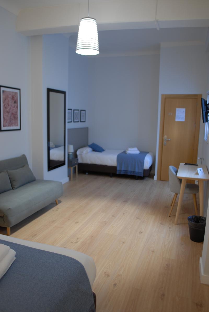 La Perla Granada Suites image