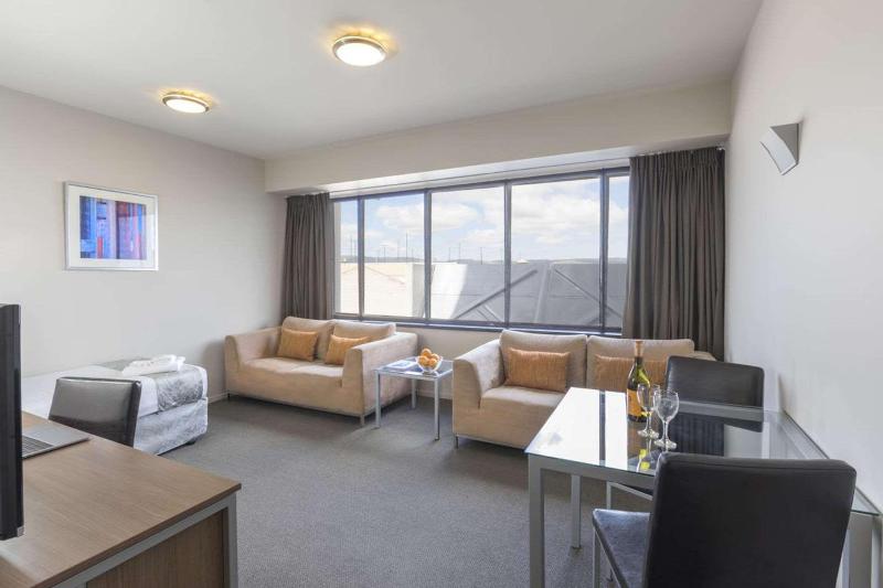 Quality Suites Central Square image