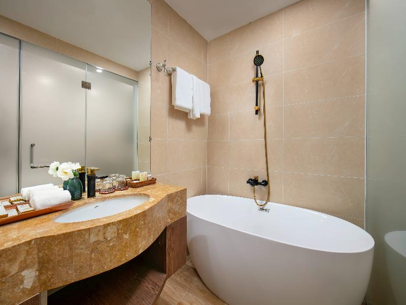 Nesta Hotel Saigon image
