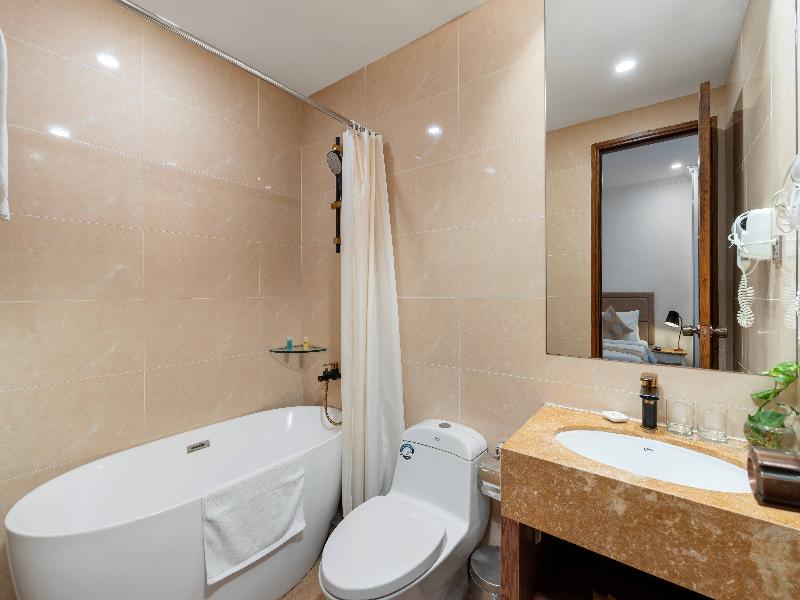 Nesta Hotel Saigon image