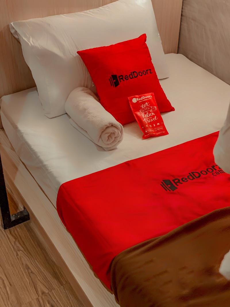 RedDoorz Hostel near Lippo Mall Kuta 5