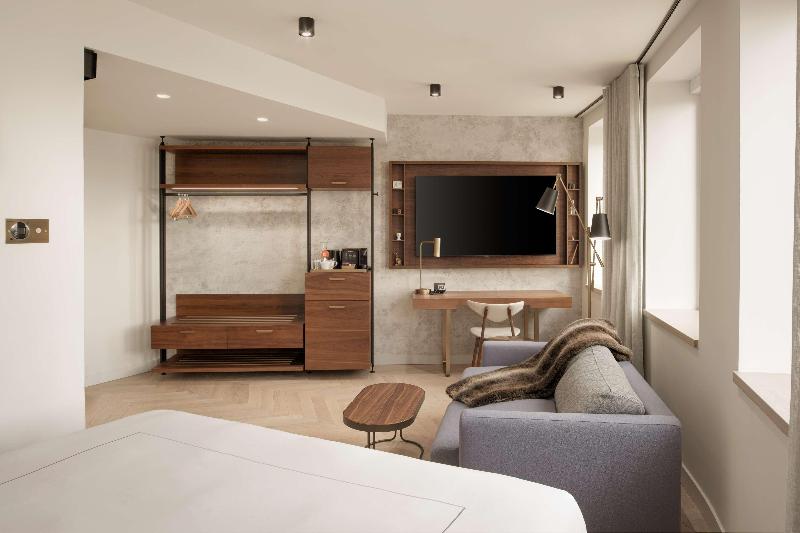 Canopy By Hilton London City image