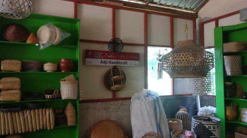 Adji Homestay by ZUZU