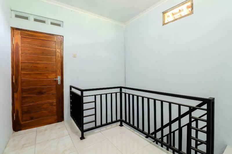 Homestay Hasta Aji Syariah by ZUZU