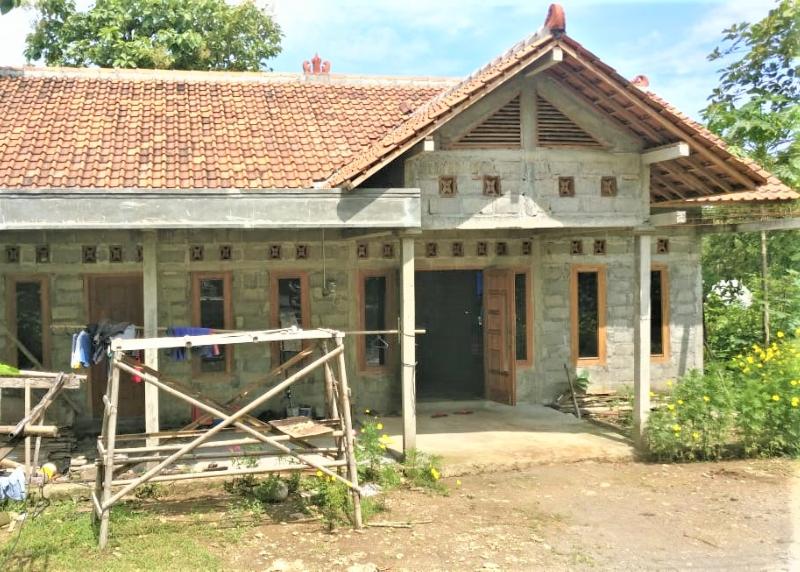 Homestay Sutriono by ZUZU