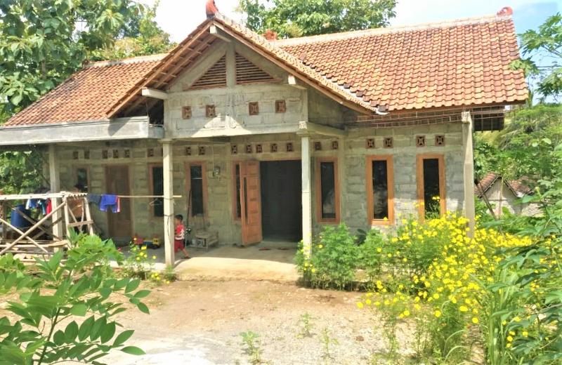 Homestay Sutriono by ZUZU