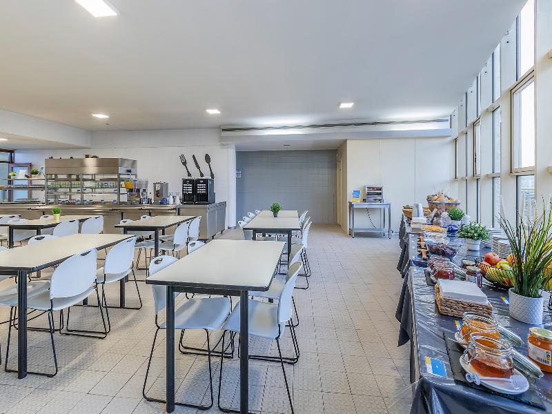 HI Porto - Youth Hostel image