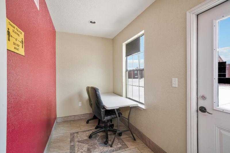 OYO Hotel Kenedy Downtown - US 181