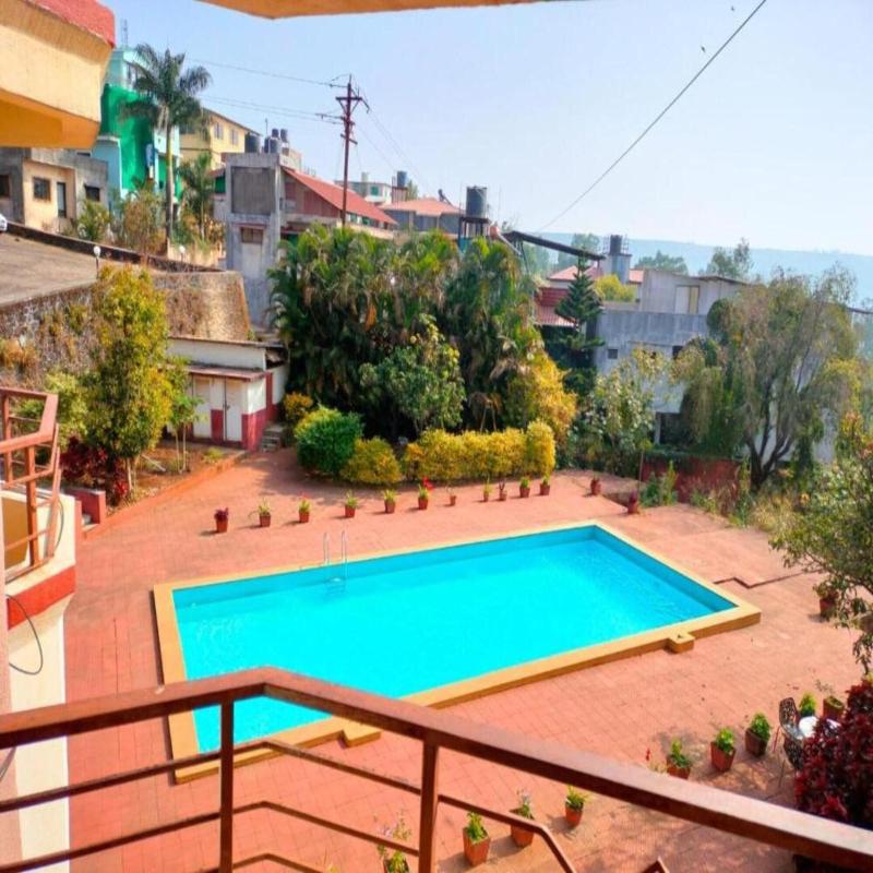 Dhanhills Hotel