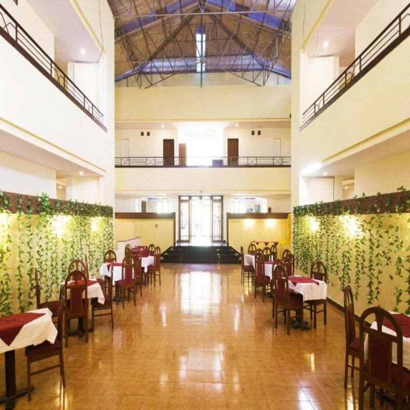 Dhanhills Hotel