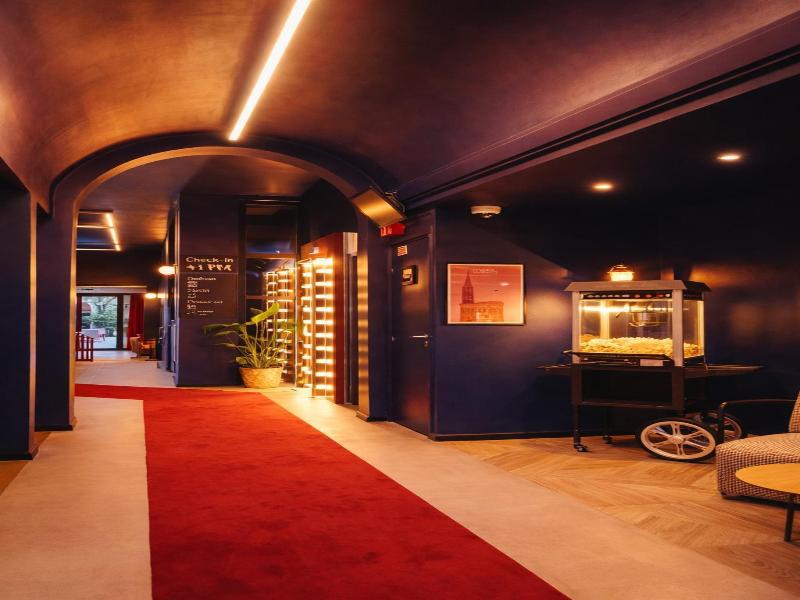 Clap Clap Hotel image