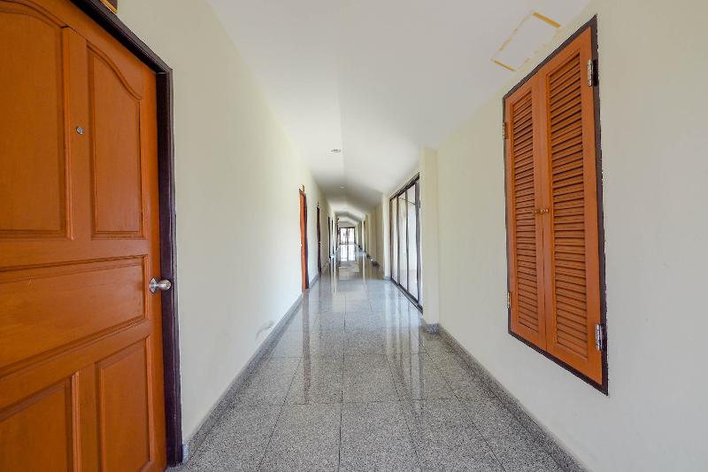 OYO 859 Golden Land Hotel
