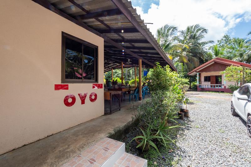 OYO 1108 Lung Chaloem Bangalow