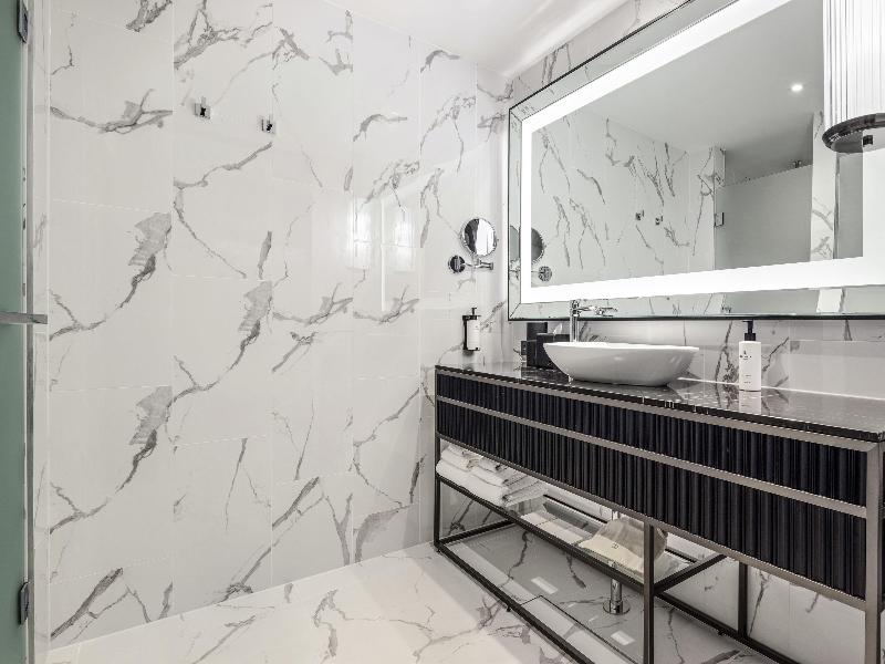 Sofitel Adelaide image