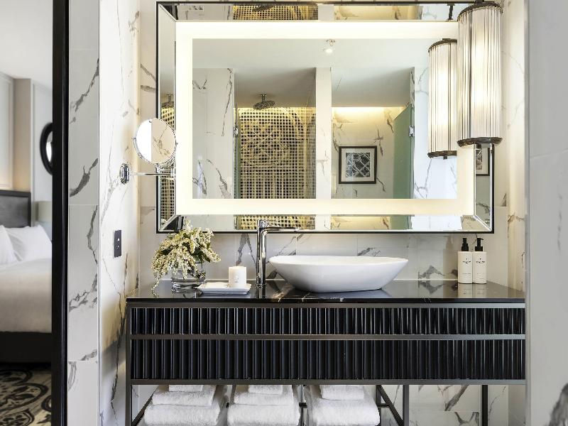 Sofitel Adelaide image