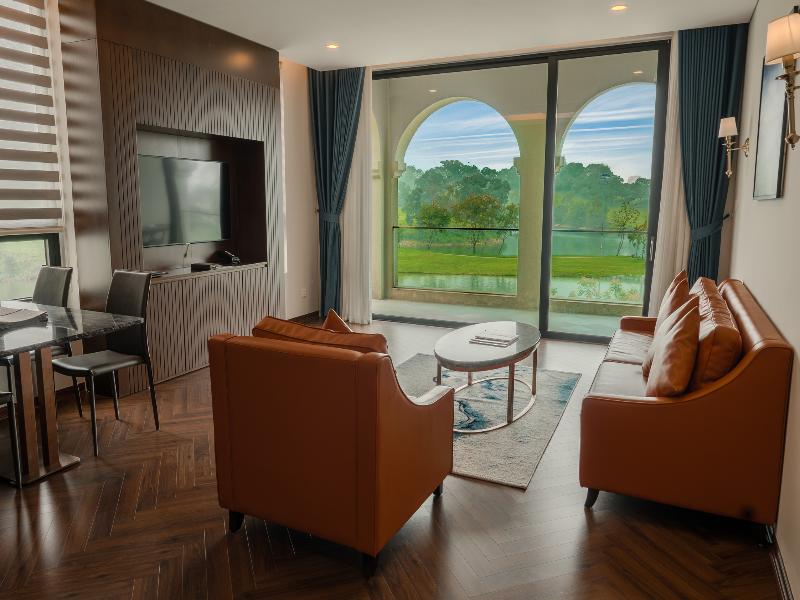 Wyndham Sky Lake Resort and Villas image
