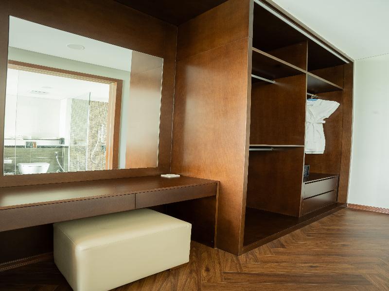 Wyndham Sky Lake Resort and Villas image