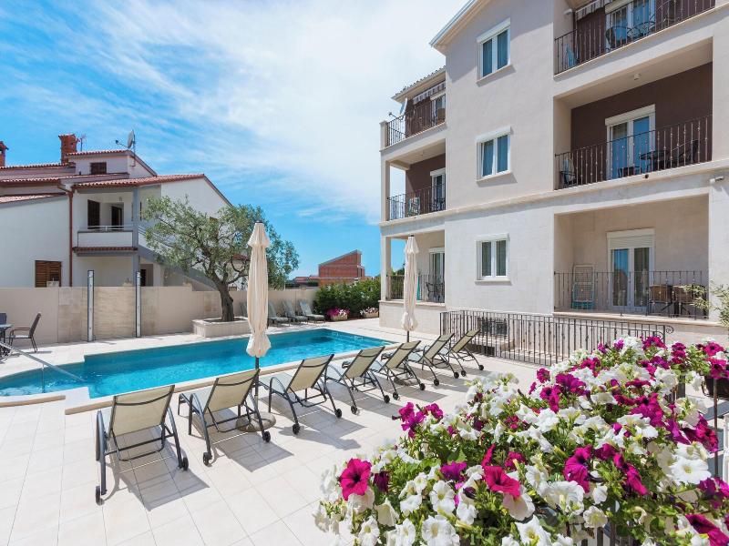 Villa Nina Apartments image