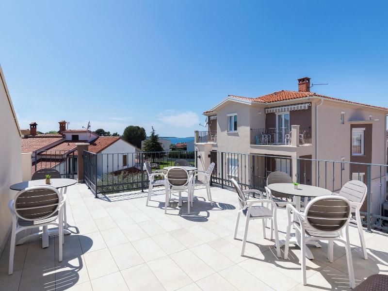 Villa Nina Apartments image