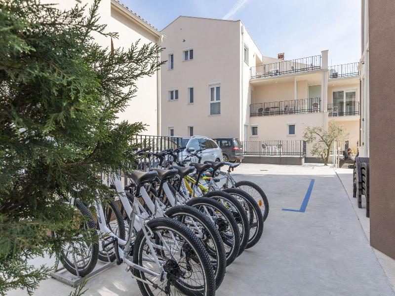 Villa Nina Apartments image