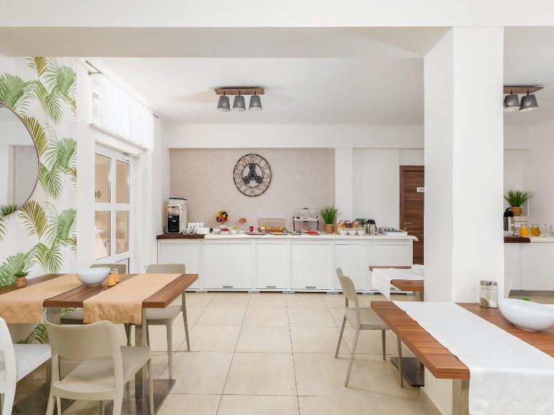 Villa Nina Apartments image