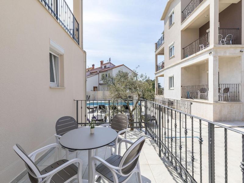 Villa Nina Apartments image