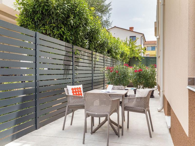 Villa Nina Apartments image
