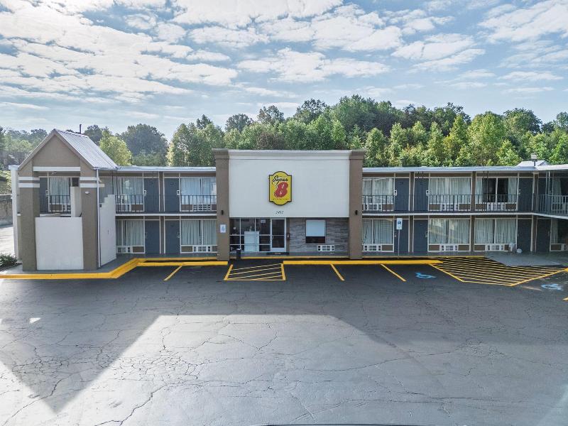 Super 8 by Wyndham Morganton image