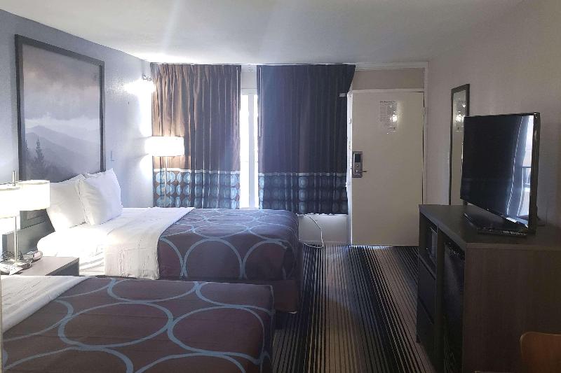Bed room
