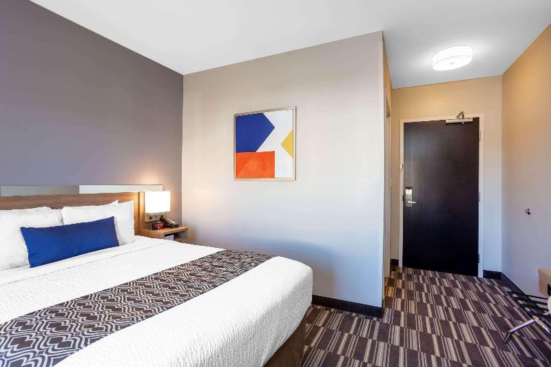 Microtel Inn & Suites by Wyndham South Hill image