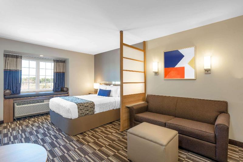 Microtel Inn & Suites by Wyndham South Hill image