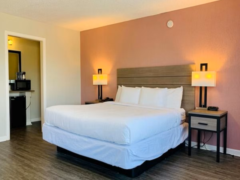 Econo Lodge Inn & Suites Abilene image