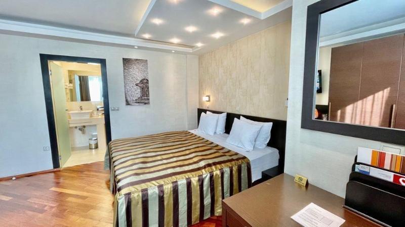 City Boutique Hotel image