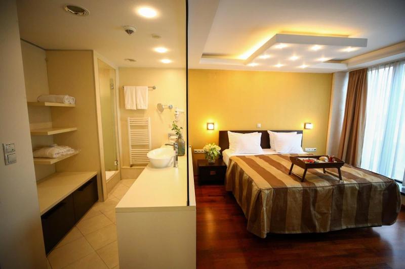 City Boutique Hotel image
