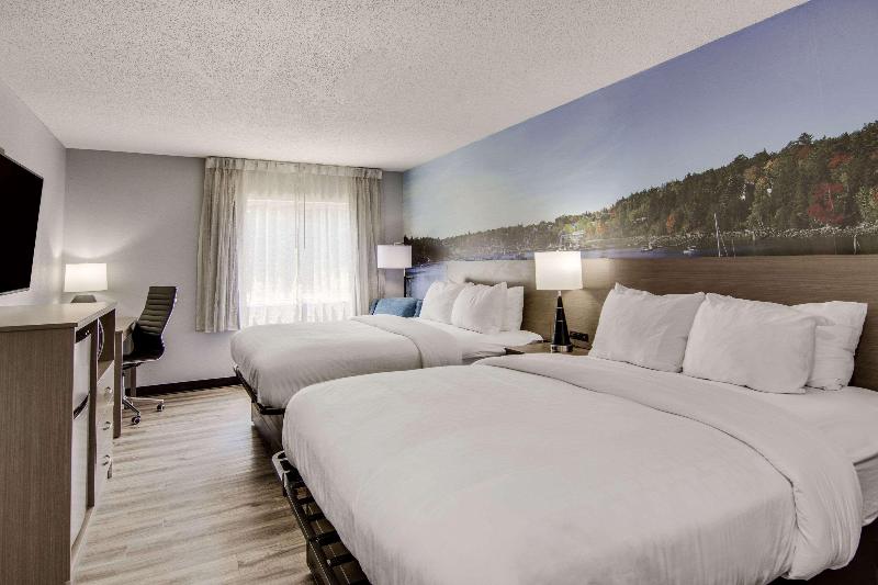 Clarion Pointe on the lake Clarksville South Hill image