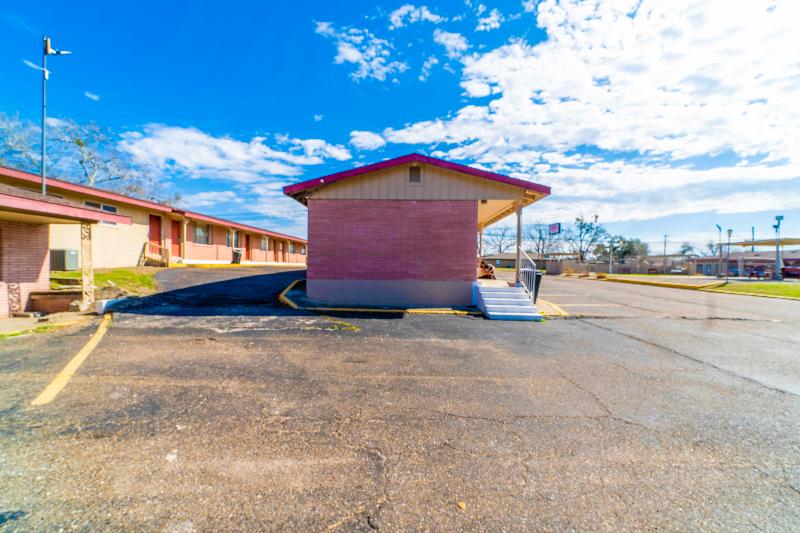 Capital O Hotel Beeville -US 181 image