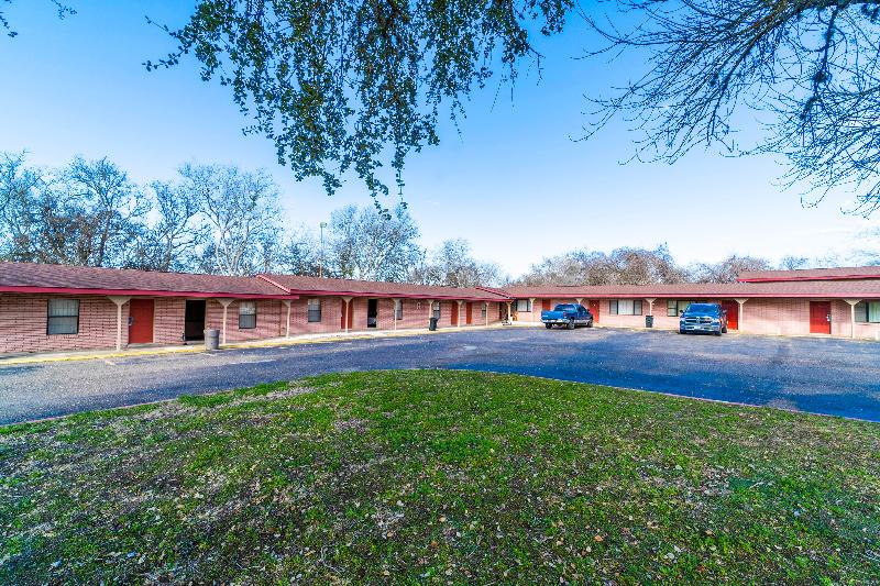 Capital O Hotel Beeville -US 181 image