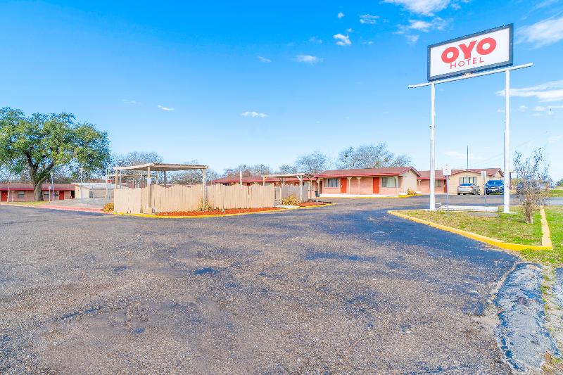 Capital O Hotel Beeville -US 181 image