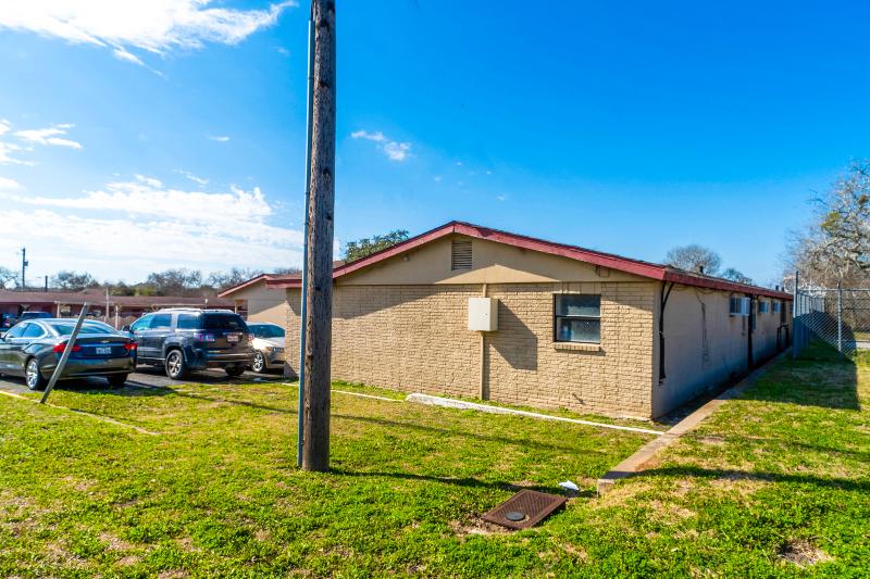 Capital O Hotel Beeville -US 181 image